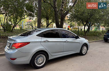 Седан Hyundai Accent 2011 в 