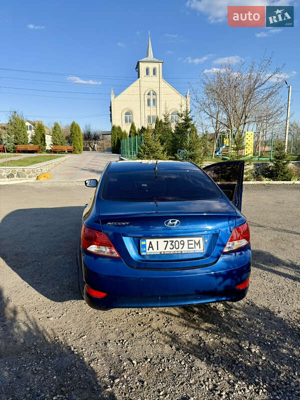 Седан Hyundai Accent 2015 в Ирпене