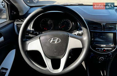 Седан Hyundai Accent 2011 в 