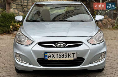 Седан Hyundai Accent 2011 в 