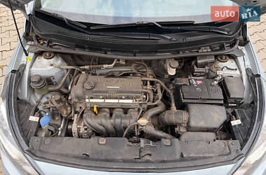 Седан Hyundai Accent 2011 в 