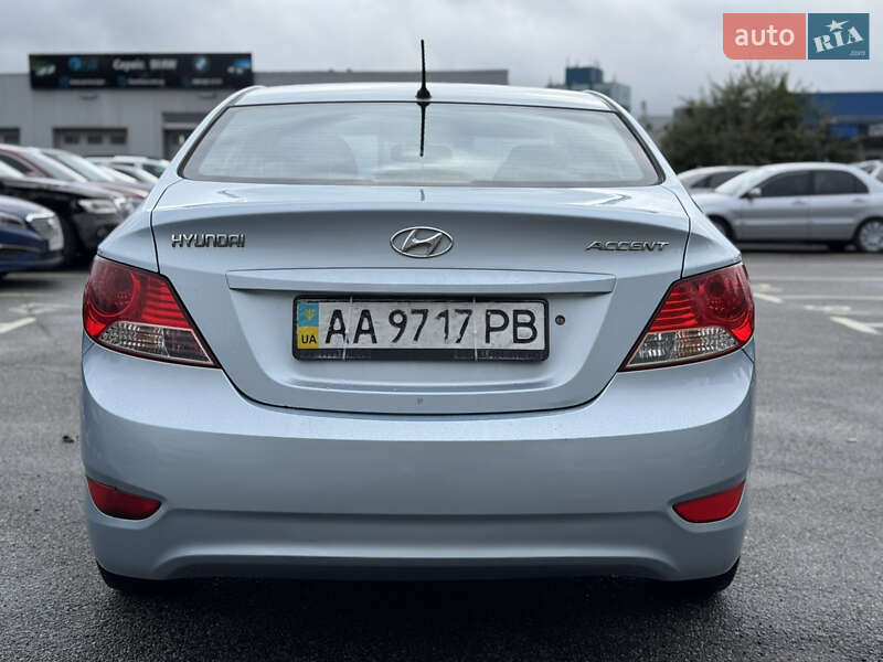 Седан Hyundai Accent 2012 в Киеве