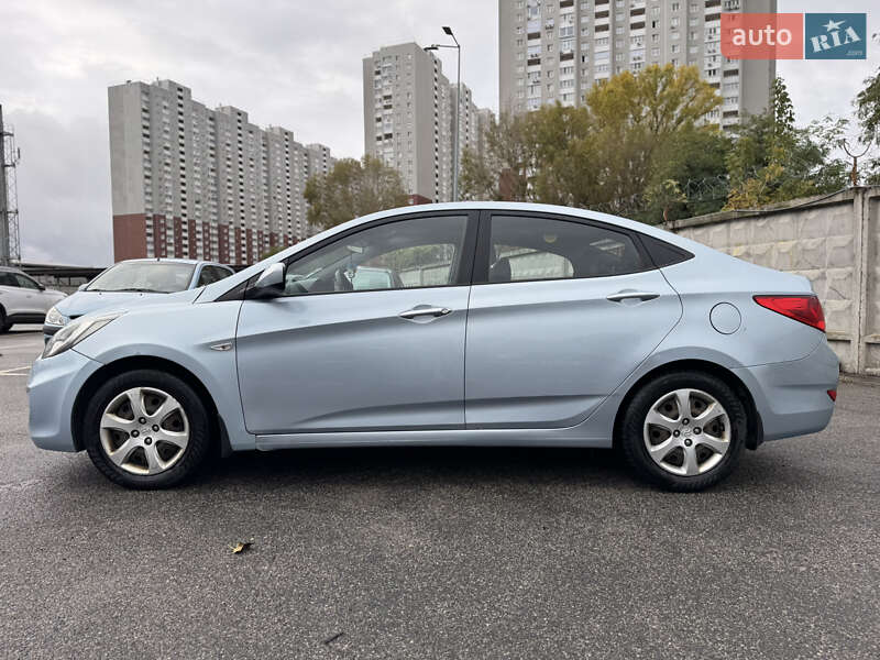Седан Hyundai Accent 2012 в Киеве