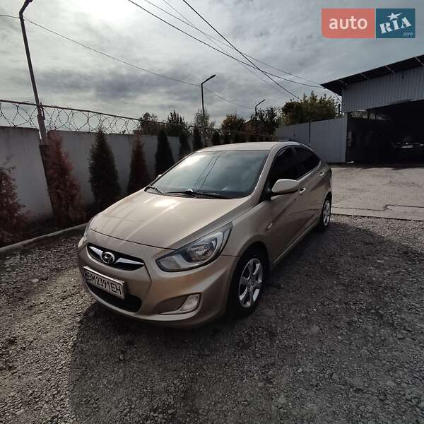 Седан Hyundai Accent 2012 в Сумах фото 4 Седан Hyundai Accent 2012 в Сумах