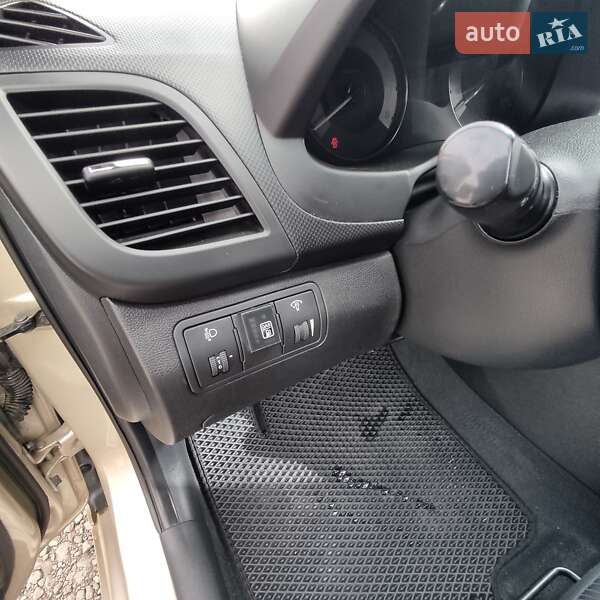 Седан Hyundai Accent 2012 в Сумах фото 14 Седан Hyundai Accent 2012 в Сумах