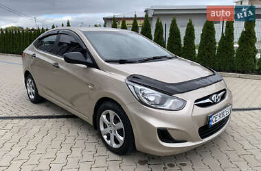 Седан Hyundai Accent 2013 в 