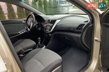 Седан Hyundai Accent 2013 в 