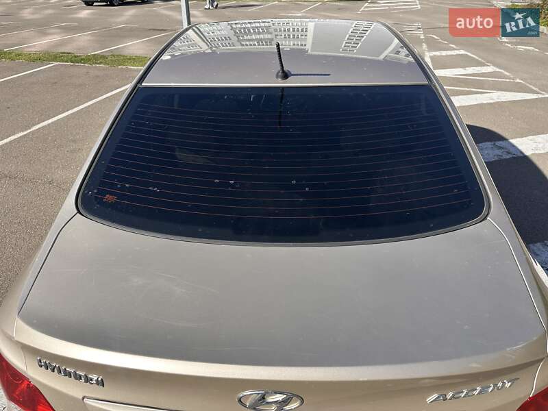Седан Hyundai Accent 2012 в Киеве