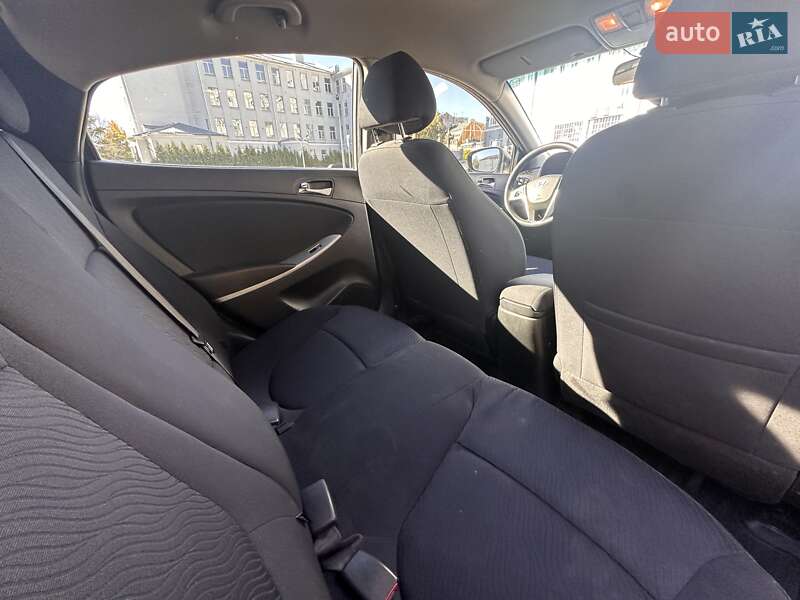 Седан Hyundai Accent 2012 в Киеве