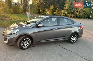 Седан Hyundai Accent 2013 в 