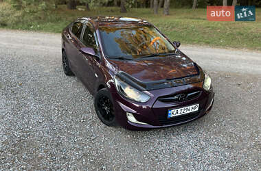 Седан Hyundai Accent 2012 в 