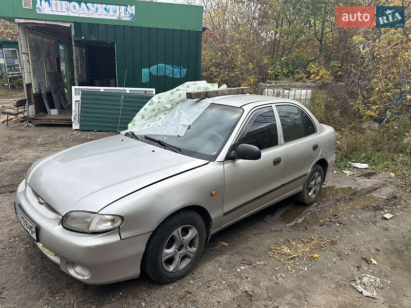 Седан Hyundai Accent 1998 в Харькове