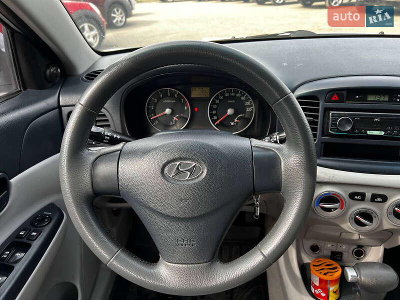 Седан Hyundai Accent 2007 в Днепре