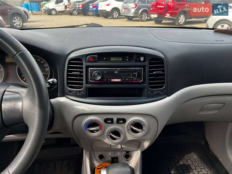 Седан Hyundai Accent 2007 в Днепре