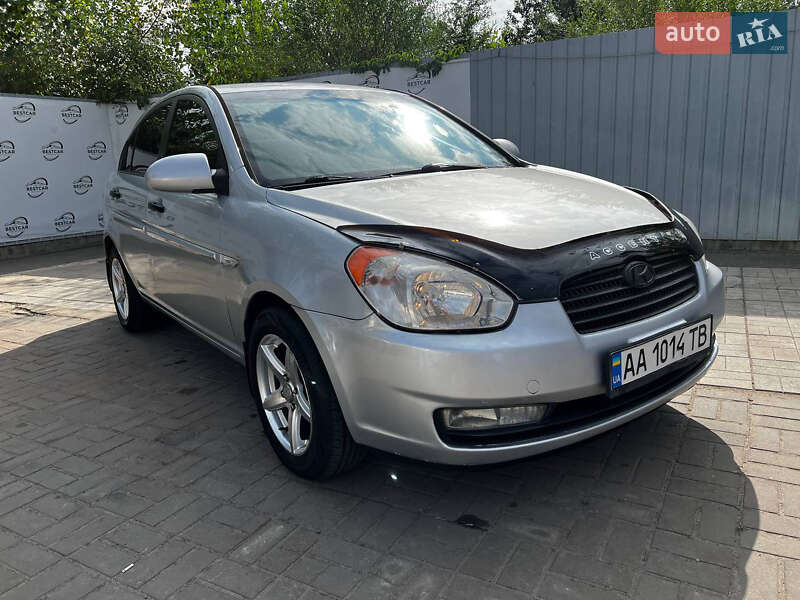 Седан Hyundai Accent 2007 в Днепре
