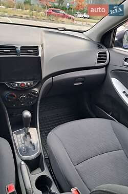 Седан Hyundai Accent 2012 в 