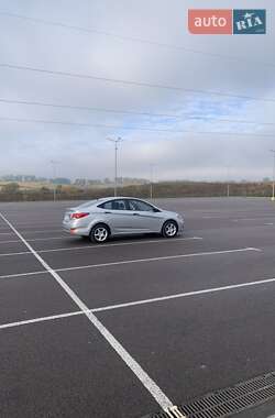Седан Hyundai Accent 2011 в 