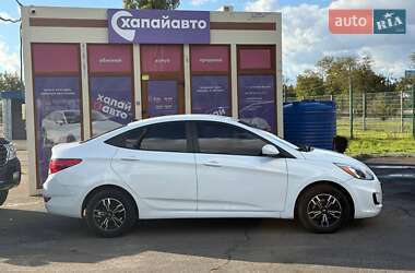 Седан Hyundai Accent 2016 в 