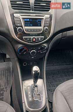 Седан Hyundai Accent 2015 в 