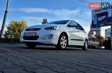 Седан Hyundai Accent 2013 в 