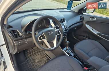 Седан Hyundai Accent 2013 в 