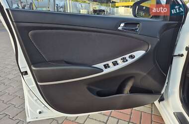 Седан Hyundai Accent 2013 в 