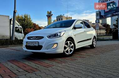 Седан Hyundai Accent 2013 в 
