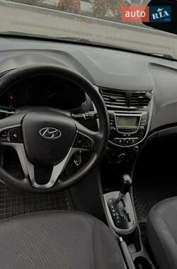 Седан Hyundai Accent 2011 в 