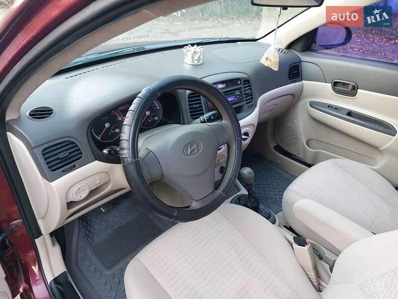 Седан Hyundai Accent 2008 в Кицмани фото 55 Седан Hyundai Accent 2008 в Кицмани