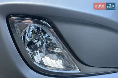 Хэтчбек Hyundai Accent 2012 в 