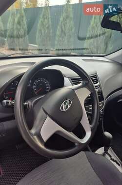 Седан Hyundai Accent 2016 в Коростишеві