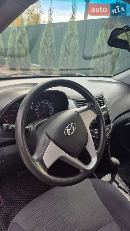 Седан Hyundai Accent 2016 в Коростишеві