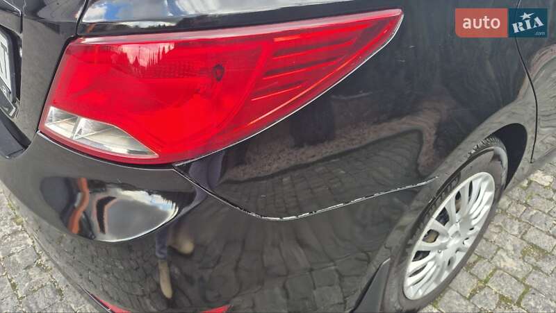 Седан Hyundai Accent 2016 в Коростишеві