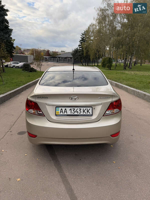 Седан Hyundai Accent 2012 в Житомире