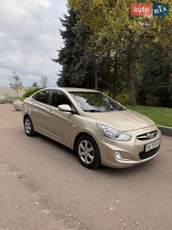 Седан Hyundai Accent 2012 в Житомире