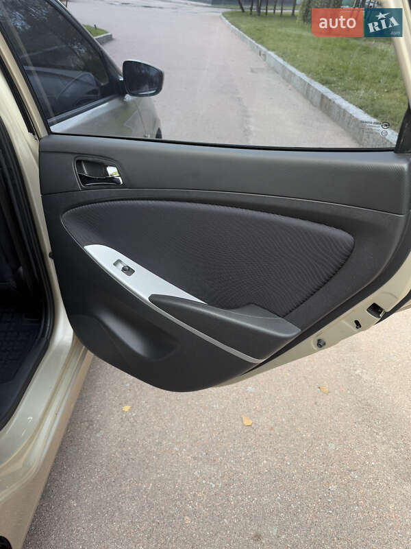 Седан Hyundai Accent 2012 в Житомире
