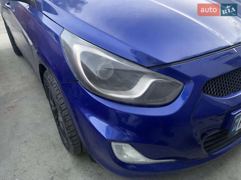 Седан Hyundai Accent 2011 в 