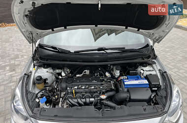Седан Hyundai Accent 2013 в 