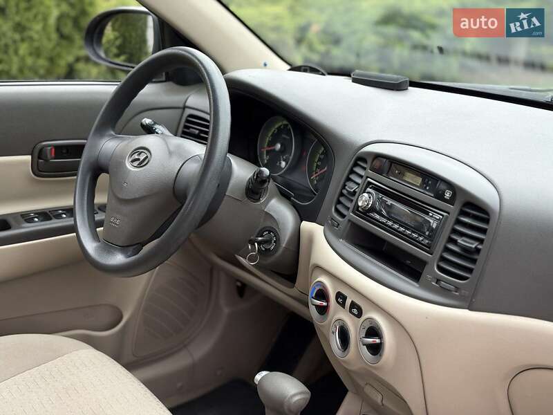 Седан Hyundai Accent 2008 в Киеве