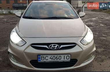Седан Hyundai Accent 2012 в Черновцах