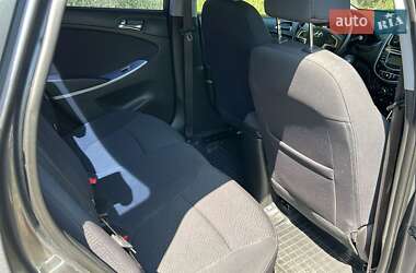 Седан Hyundai Accent 2013 в  фото 22 Седан Hyundai Accent 2013 в
