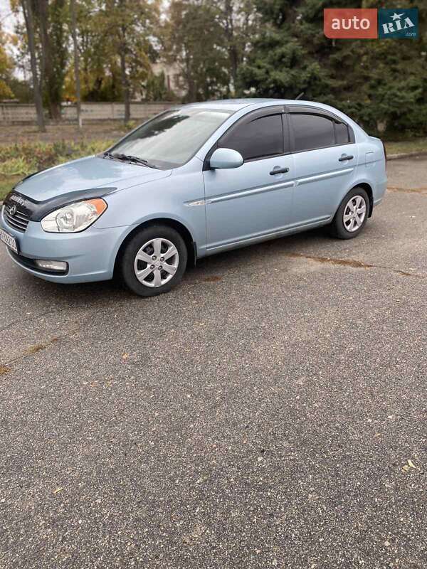 Седан Hyundai Accent 2009 в Лозовой