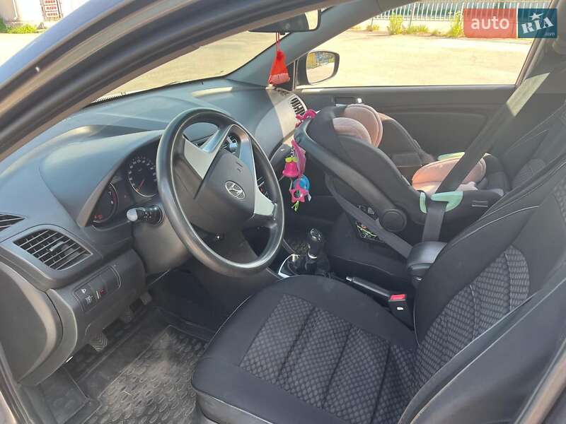 Седан Hyundai Accent 2011 в Андрушевке фото 2 Седан Hyundai Accent 2011 в Андрушевке