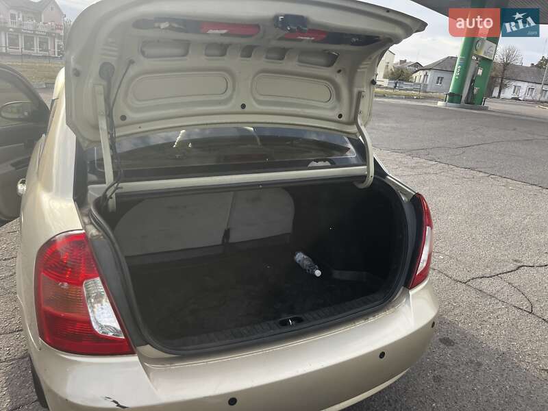 Седан Hyundai Accent 2008 в Кременчуге