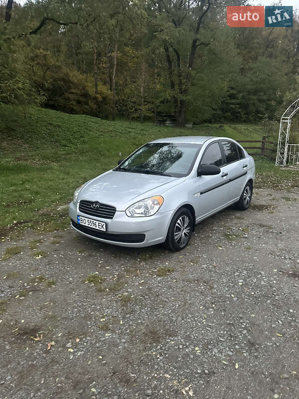 Седан Hyundai Accent 2009 в Ізяславі