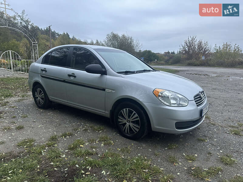 Седан Hyundai Accent 2009 в Ізяславі
