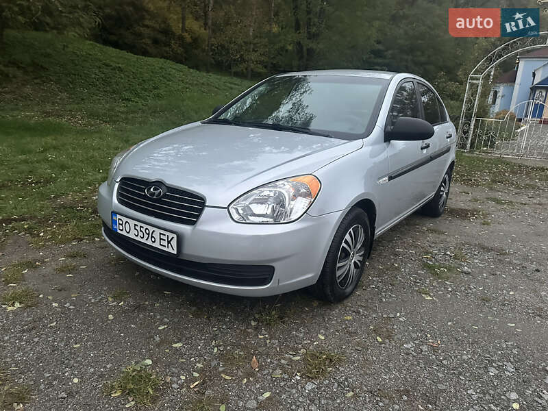 Седан Hyundai Accent 2009 в Ізяславі