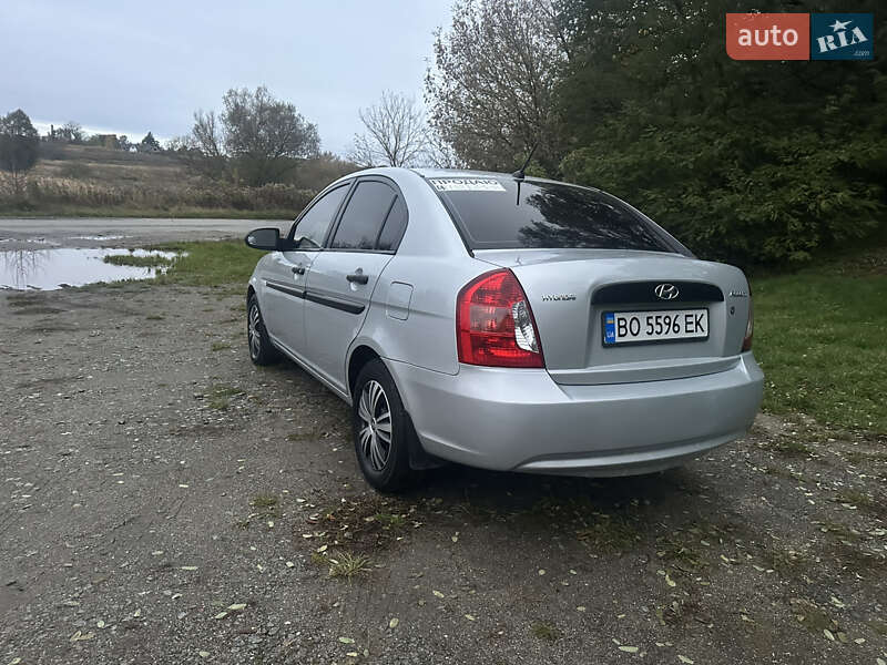 Седан Hyundai Accent 2009 в Ізяславі