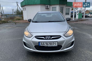 Седан Hyundai Accent 2013 в Киеве