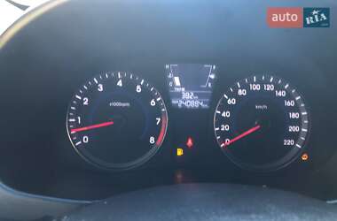 Седан Hyundai Accent 2011 в 